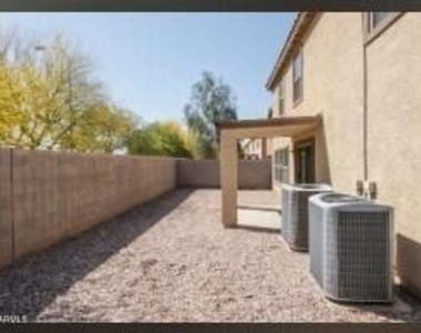 7811 S 63rd Drive - Photo Thumbnail 22