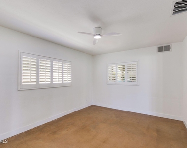 3412 E Turney Avenue - Photo Thumbnail 16
