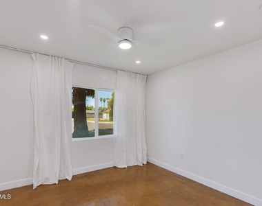 3412 E Turney Avenue - Photo Thumbnail 21