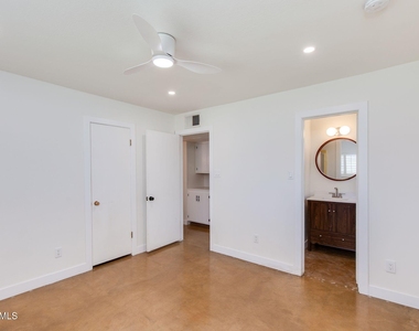 3412 E Turney Avenue - Photo Thumbnail 19