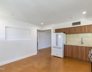 3412 E Turney Avenue - Photo Thumbnail 10