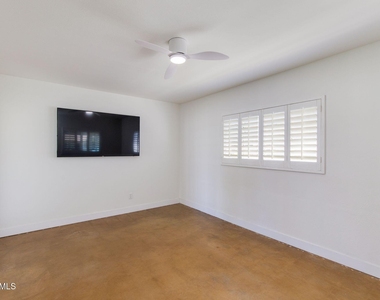 3412 E Turney Avenue - Photo Thumbnail 15