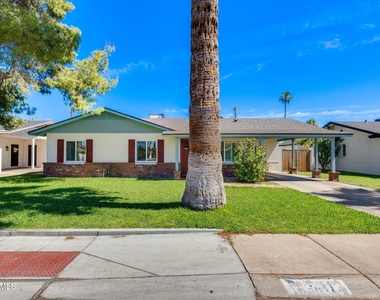 3412 E Turney Avenue - Photo Thumbnail 3