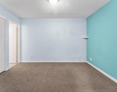 612 Executive Center Drive - Photo Thumbnail 16
