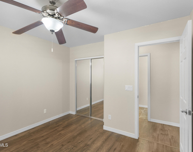 2501 S 255th Drive - Photo Thumbnail 29