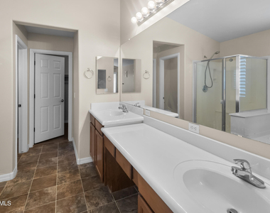 2501 S 255th Drive - Photo Thumbnail 17