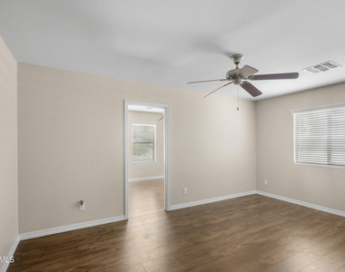 2501 S 255th Drive - Photo Thumbnail 31