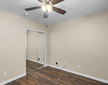2501 S 255th Drive - Photo Thumbnail 26