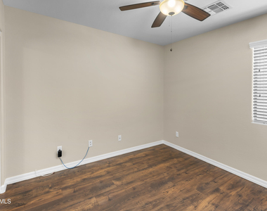 2501 S 255th Drive - Photo Thumbnail 24