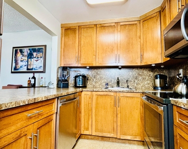 8201 Nw 8th Street - Photo Thumbnail 10