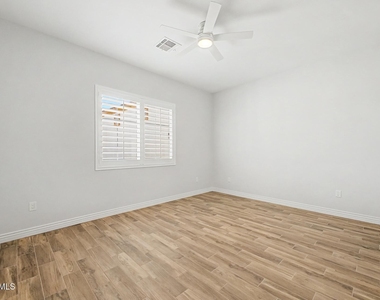 19821 W Whitton Avenue - Photo Thumbnail 36