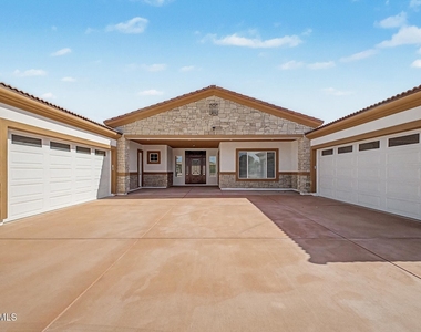 19821 W Whitton Avenue - Photo Thumbnail 4