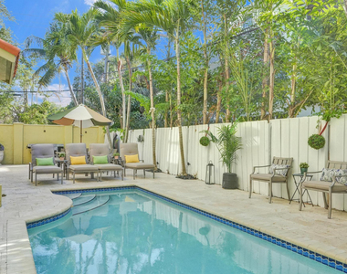 1411 Ne 7th Street - Photo Thumbnail 3