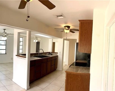 1650 Nw 43rd Street - Photo Thumbnail 10