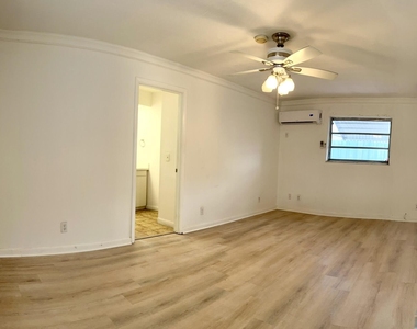 1650 Nw 43rd Street - Photo Thumbnail 3