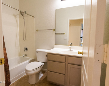 29223 N 22nd Lane - Photo Thumbnail 20