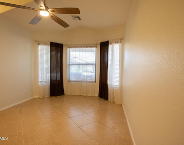 29223 N 22nd Lane - Photo Thumbnail 3