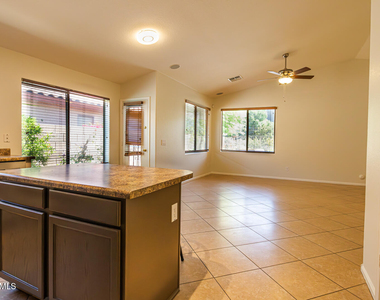 29223 N 22nd Lane - Photo Thumbnail 11