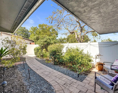 1036 Ne 9th Avenue - Photo Thumbnail 36