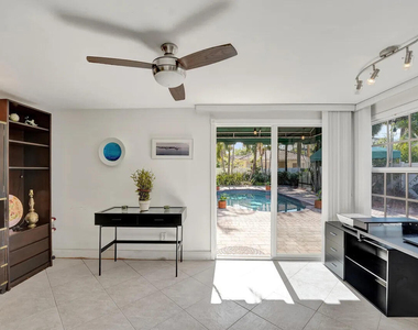1036 Ne 9th Avenue - Photo Thumbnail 17
