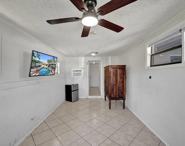 1036 Ne 9th Avenue - Photo Thumbnail 26