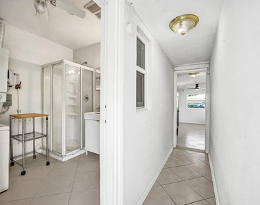 1036 Ne 9th Avenue - Photo Thumbnail 28