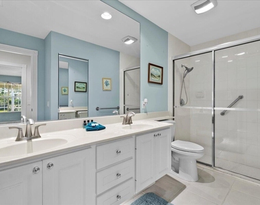3277 Se Glacier Terrace - Photo Thumbnail 10