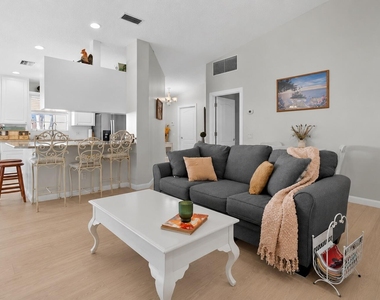 3277 Se Glacier Terrace - Photo Thumbnail 3