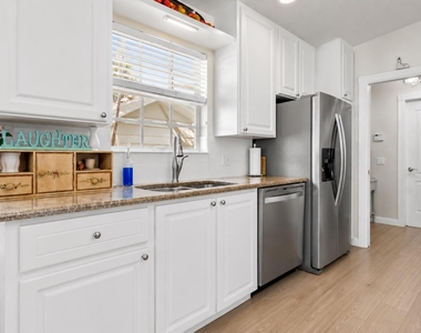3277 Se Glacier Terrace - Photo Thumbnail 7