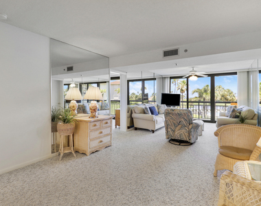 401 S Seas Drive - Photo Thumbnail 27