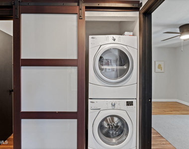 2129 W Rose Garden Lane - Photo Thumbnail 17