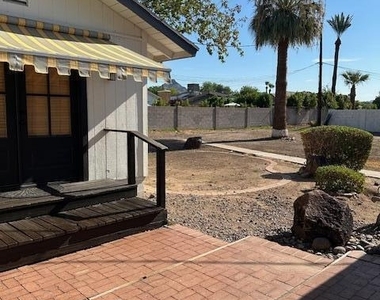 1340 E Missouri Avenue - Photo Thumbnail 1