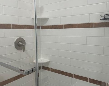 1340 E Missouri Avenue - Photo Thumbnail 11