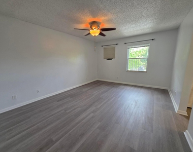3767 Nw 91st Lane - Photo Thumbnail 6