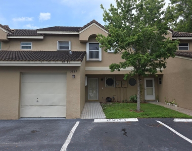 3767 Nw 91st Lane - Photo Thumbnail 16