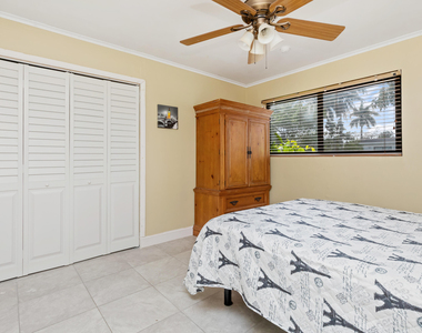 475 Ne 113th Street - Photo Thumbnail 6