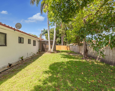 475 Ne 113th Street - Photo Thumbnail 24