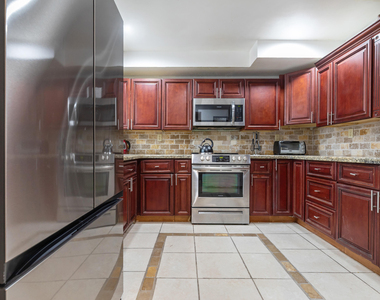 475 Ne 113th Street - Photo Thumbnail 12