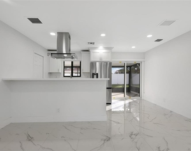 6374 Sw 2nd Street - Photo Thumbnail 4