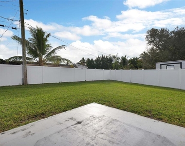 6374 Sw 2nd Street - Photo Thumbnail 13
