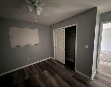4109 Sw 24th Street - Photo Thumbnail 9