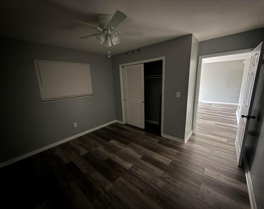 4109 Sw 24th Street - Photo Thumbnail 10