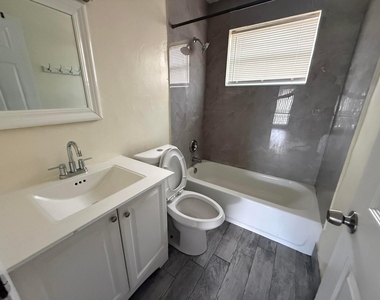 4109 Sw 24th Street - Photo Thumbnail 13