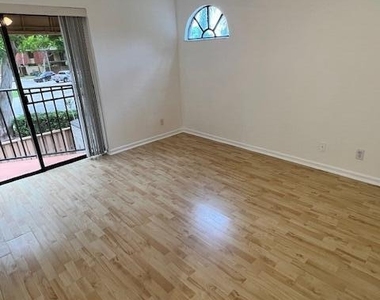 8189 Thames Boulevard - Photo Thumbnail 8