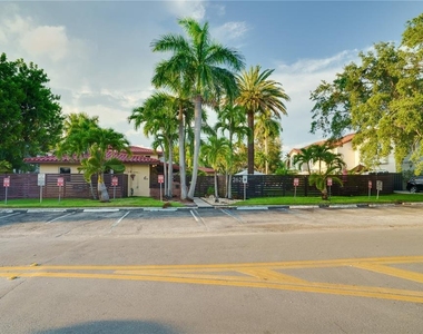 2625 Ne 13th Court - Photo Thumbnail 1