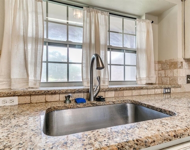 18100 Calle Way - Photo Thumbnail 13