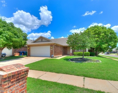 18100 Calle Way - Photo Thumbnail 1