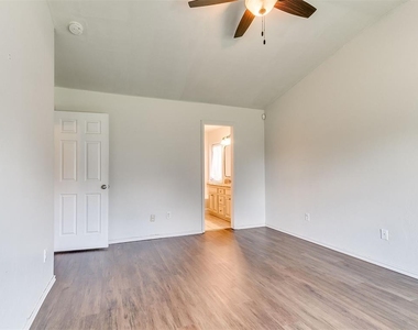 18100 Calle Way - Photo Thumbnail 30