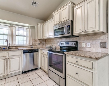 18100 Calle Way - Photo Thumbnail 11