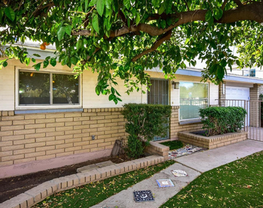 439 E Brown - Photo Thumbnail 17